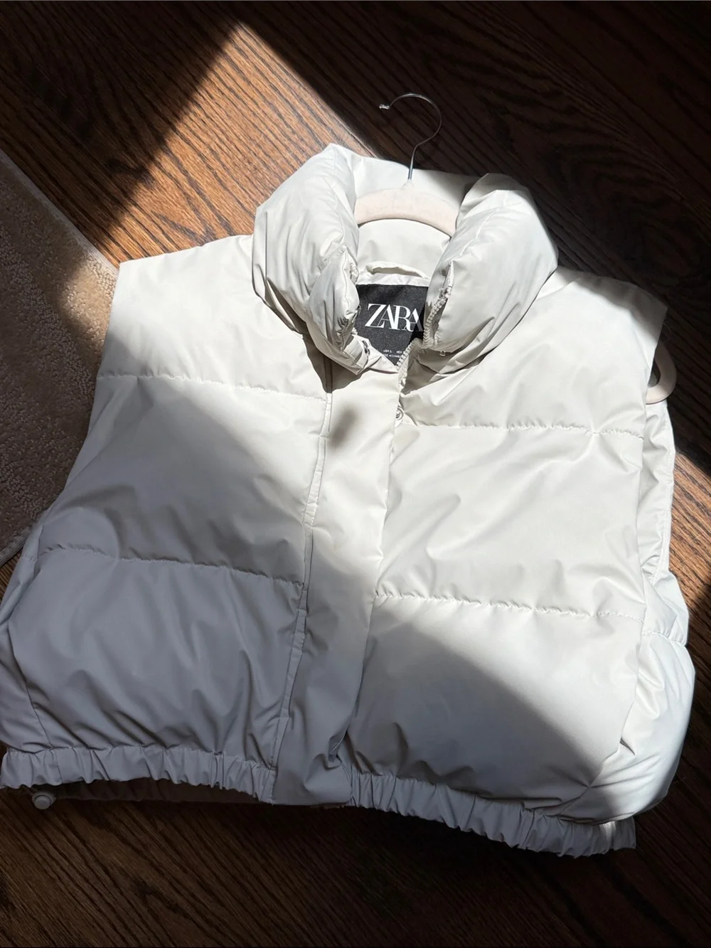 Zara Cropped Puffer Vest - Picture 10 of 16
